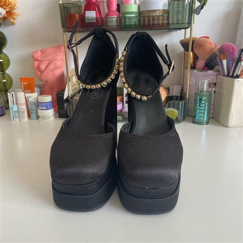 versace knock off shoes